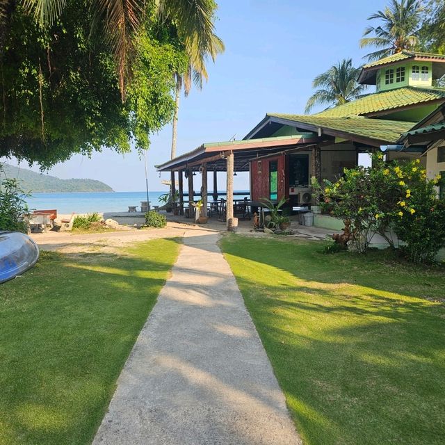 คลองหินบีช รีสอร์ท