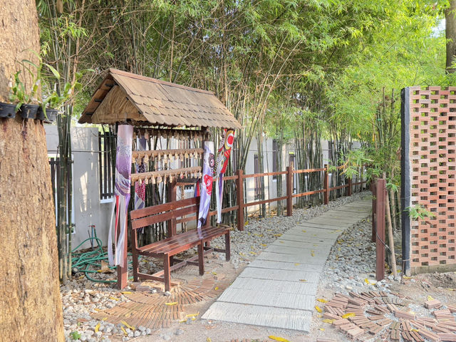 ร่มประดู่ คาเฟ่