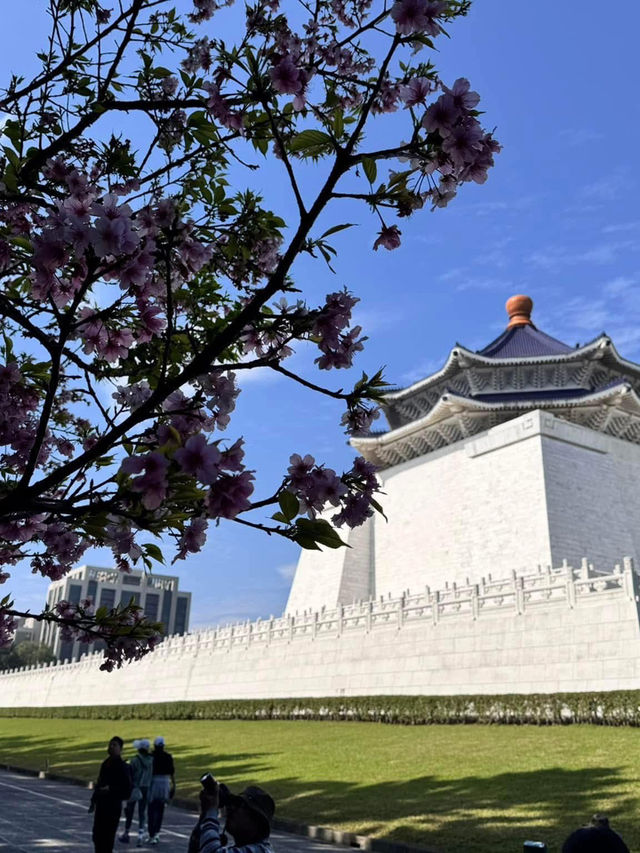 Discover the soul of Taiwan—ancient temp