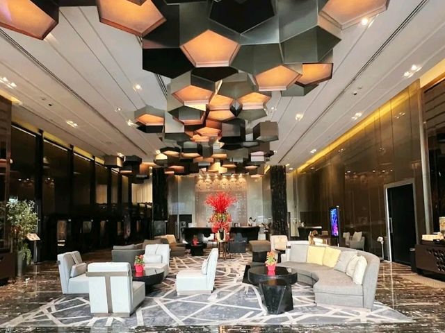 Skyview Hotel Bangkok หรูหราหมาเห่า ทำเลเยี่ยม