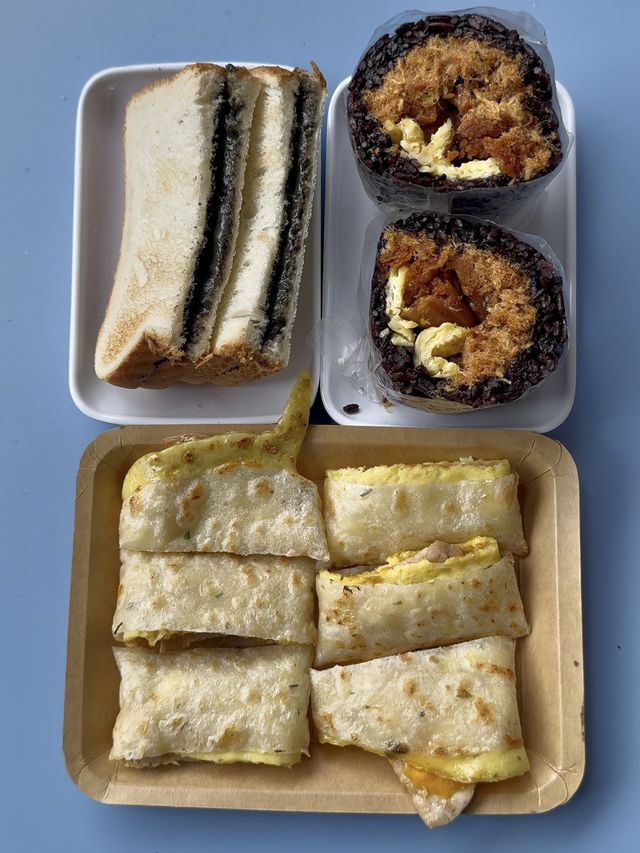 Our Morning Picks from Chinatown Complex