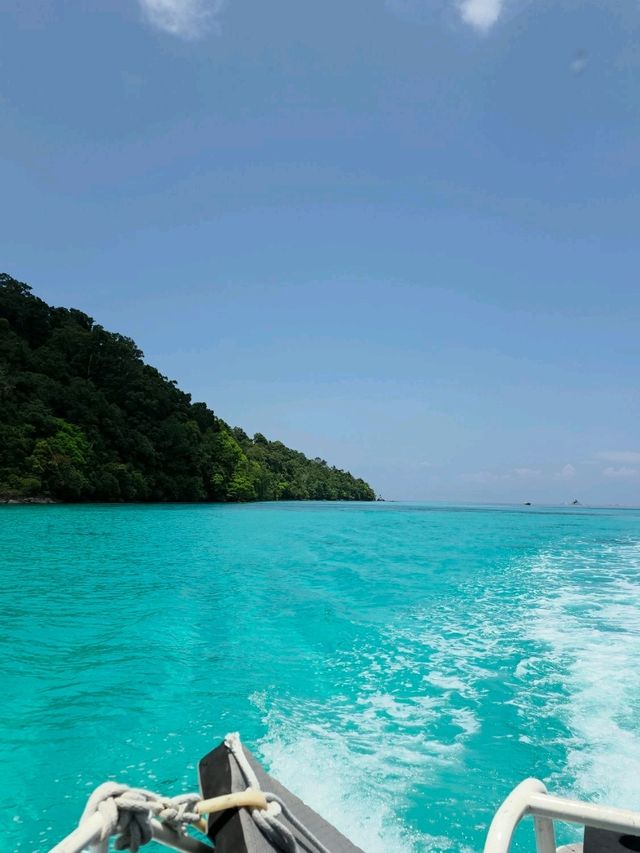 เกาะสุรินทร์ 🏝