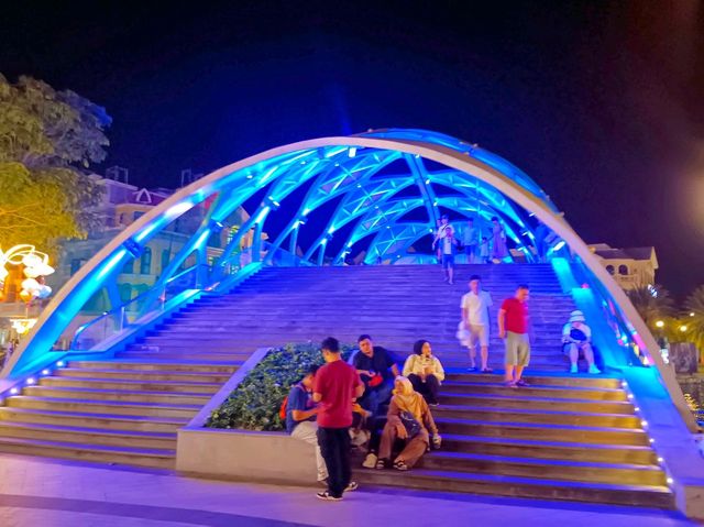 รีวิว บรรยากาศ Grand World ยามค่ำคืน