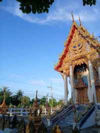 สักการะพระพุทธมุนีศรีนเรศวร