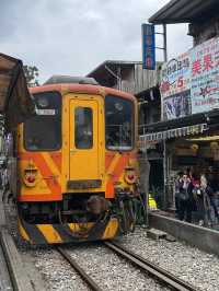 기찻길 위 소원을 띄우다, 대만 천등날리기 🎈🚂