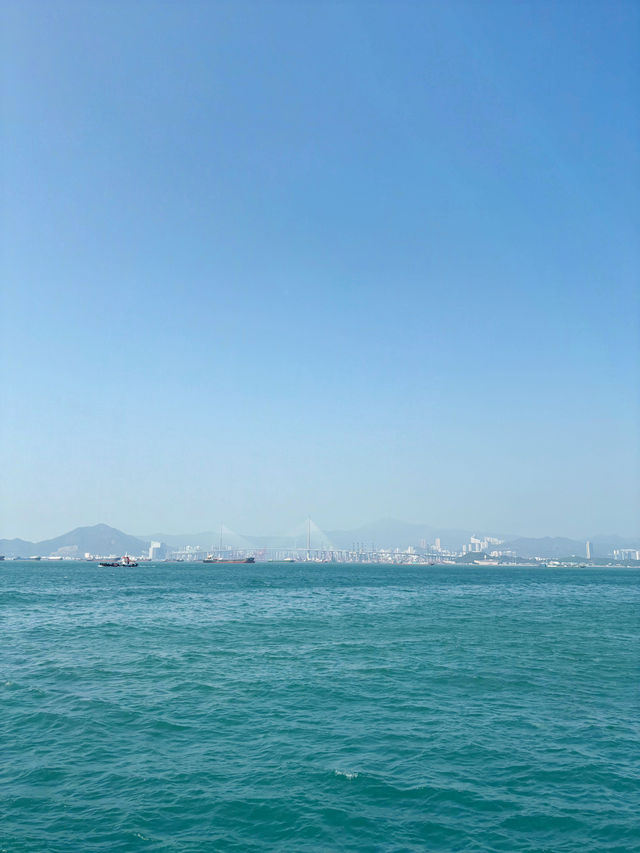 เดินเล่นริมทะเล Kennedy Town Waterfront