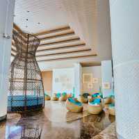 A Seaside Sanctuary of Luxury and Comfort