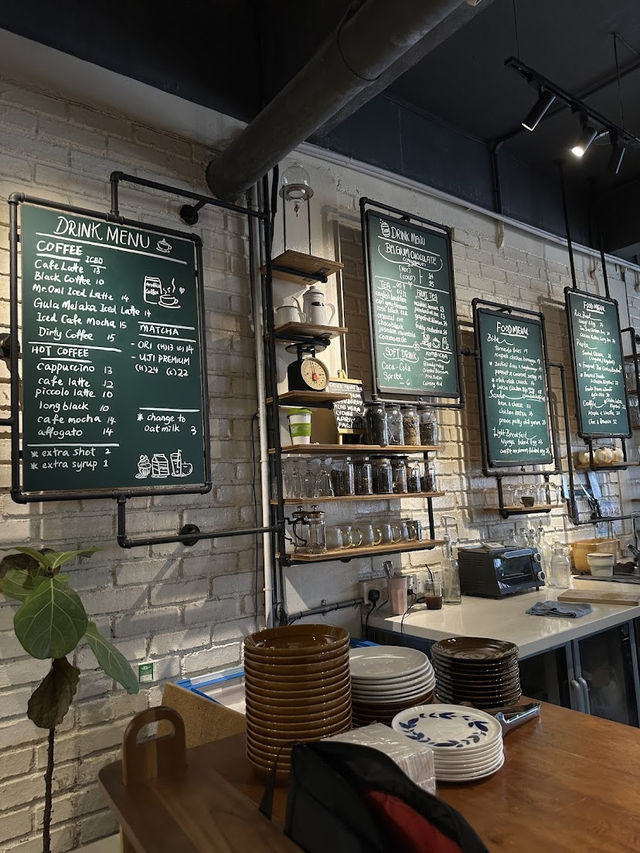 Backlane Coffee, A Hidden Gem in Malacca’s Jonker Street 