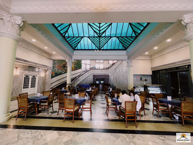 Royal Rattanakosin Hotel