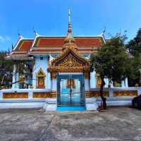 กราบขอพรหลวงพ่อสิทธิชัยและชมจิตรกรรมฝาผนัง
