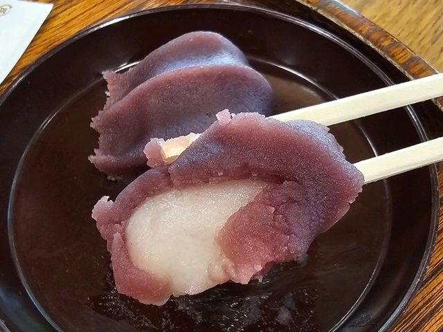 伊勢必吃甜點名物〔赤福〕，一口傳統一口幸福 🍵🍡