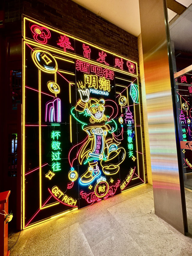 From Temple Tranquility to Mountain Glitz — Genting’s Hidden Contrast