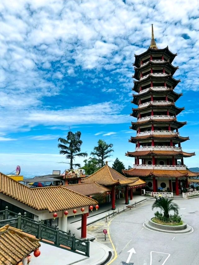 Ascent to the sky : The Chin Swee Caves Temple