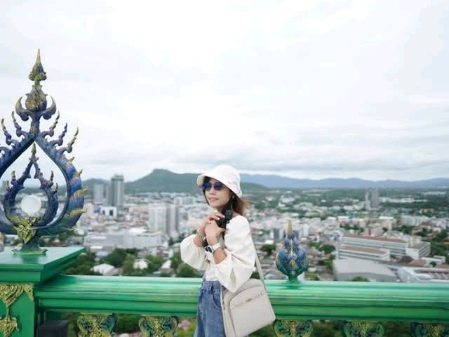 สำนักสงฆ์เขาพระครู ศรีราชา