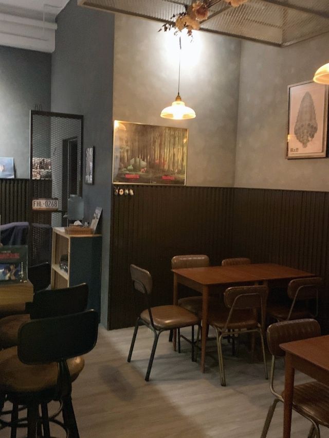 台中巷弄竟然藏了五星級餐點的酒館！