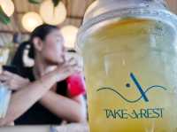 Take A Rest คาเฟ่ริมทะเล จันทบุรี