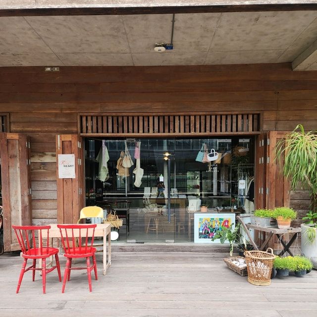 Music Square ร้านอาหารวิวดี ดนตรีฟังสบาย