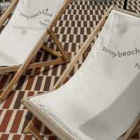 Sunny beach house 