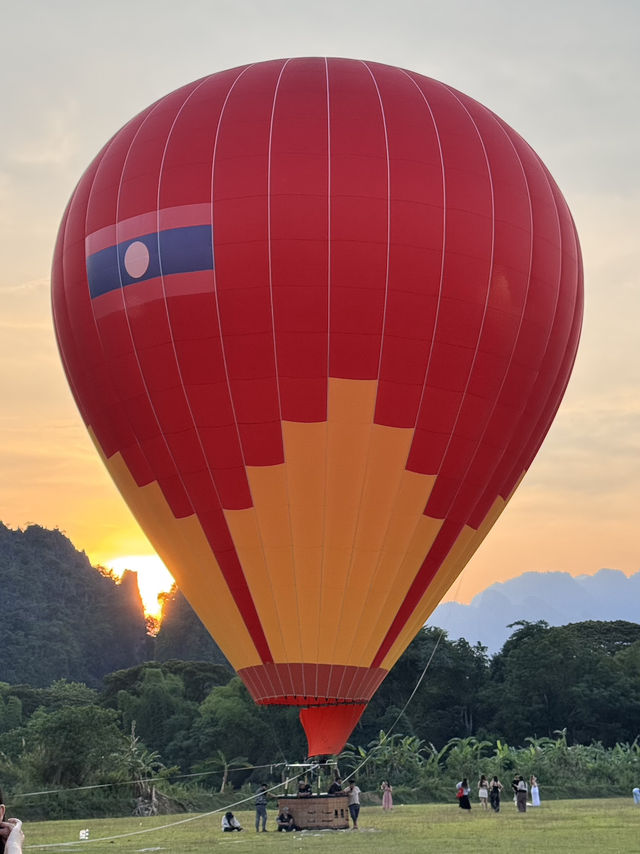 🎈 บอลลูนบินเที่ยวเหนือ Vang Vieng
