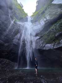 วิธีเดินทางไป Madakaripura Waterfall