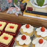 Delicate Layers & Pastel Dreams – My Visit to Café Margaret, Seoul
