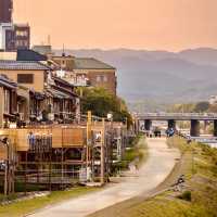Summer Escape at Kamo River (鴨川), Kyoto: A Refreshing Urban Oasis