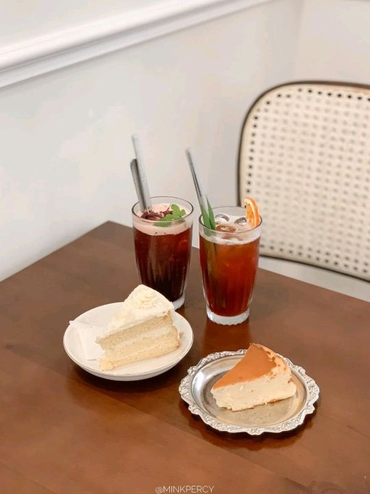 Longing Cafe Tea Room