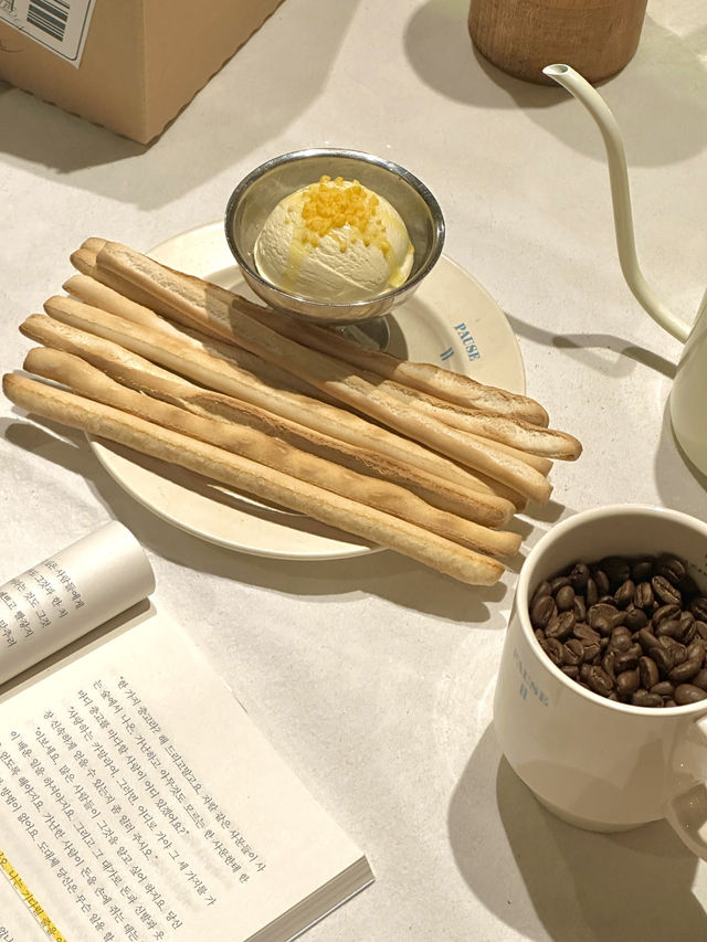 쉼이 필요한 사람들이 방문하기 좋은 카페 ☕️