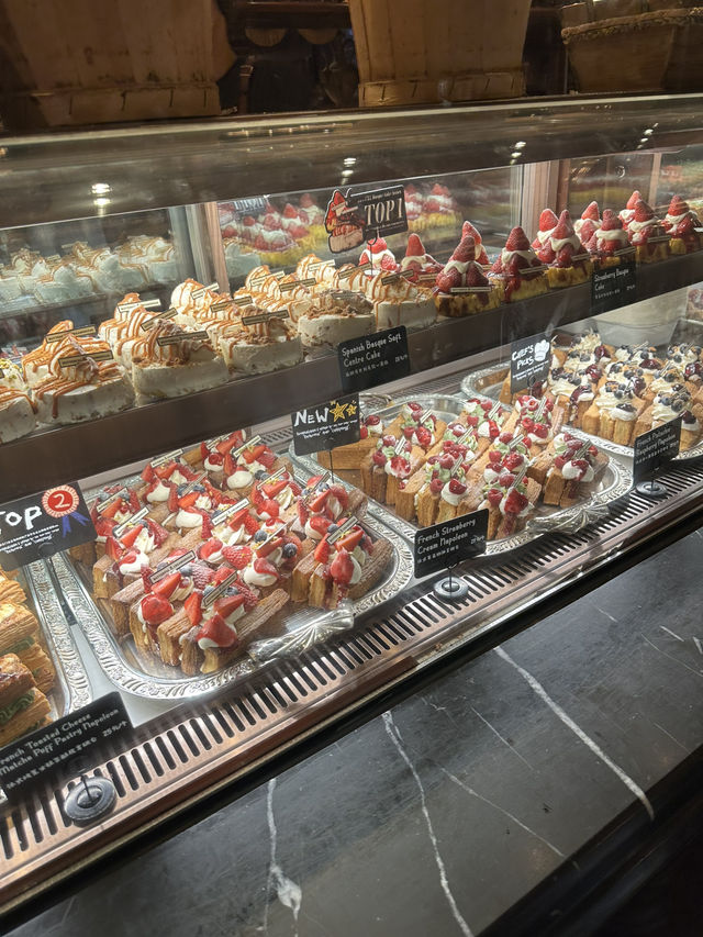  Butterful & Creamorous ปังทั้งบรรยากาศ ทั้งขนม
