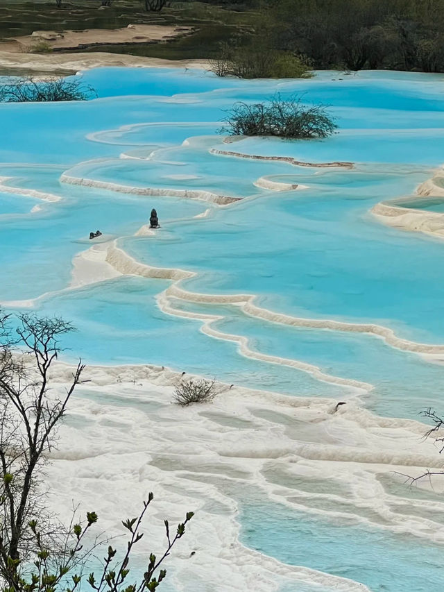 🩵 Huanglong Scenic Area — Nature’s Colorful Dragon