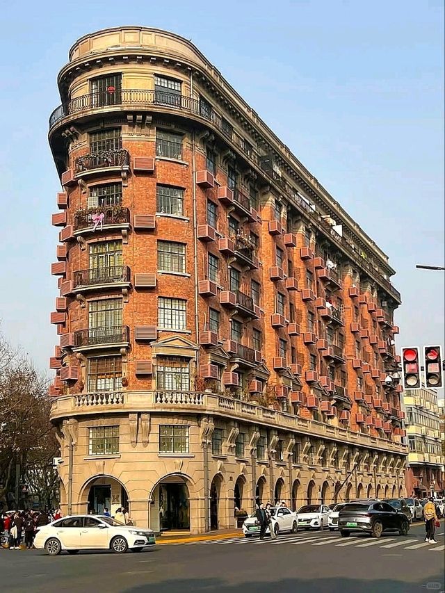 “Shanghai: The Glittering Heartbeat of the East” “Shanghai: The Glittering Heartbeat of the East”