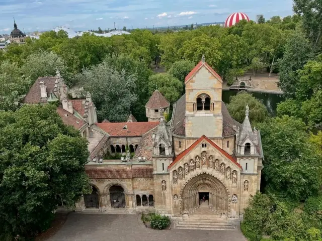 Stepping Into a Fairytale at Vajdahunyad Castle