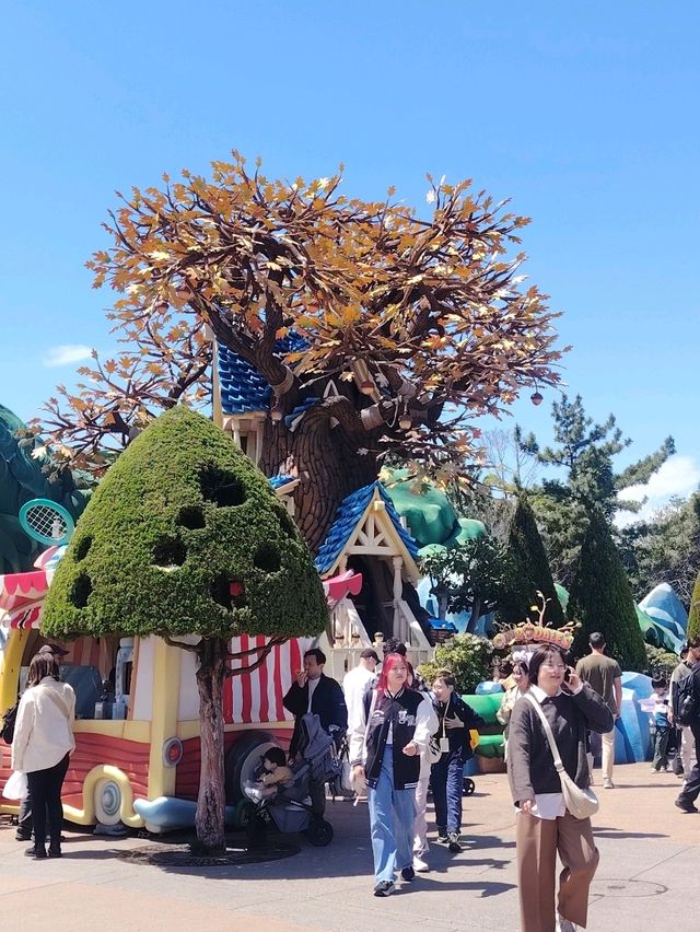 Magical Escape at Tokyo Disneyland 🎠✨ Magical Escape at Tokyo Disneyland 🎠✨