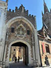 Bruges: Where Time Tiptoes and Beauty Blooms