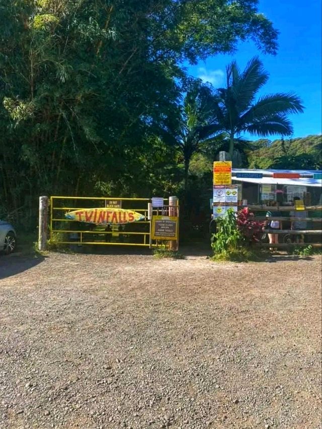 🌊 Hāna Town & Waiʻānapanapa State Park – Maui’s Hidden Gems 🌴✨🇺🇸