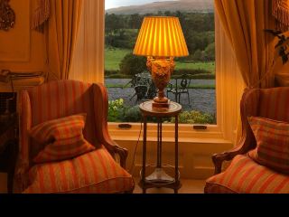 Revolving Around the Beauty of Architecture: Eyes – Scotland 