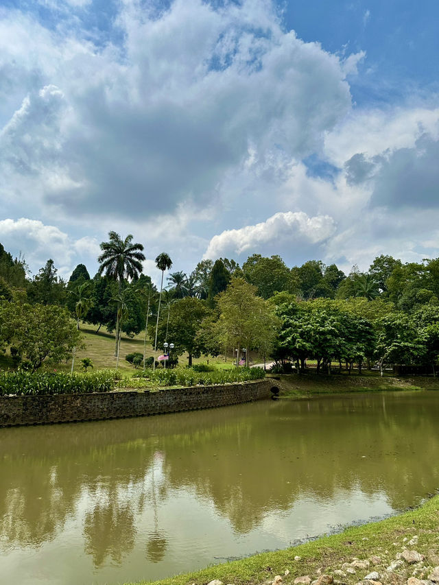 A Cave-Inspired Oasis in Taman Botani Putrajaya 🥤 Gua A Cave-Inspired Oasis in Taman Botani Putrajaya 🥤 Gua