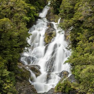 Fantail Falls – 하스트 패스의 부채 모양 폭포