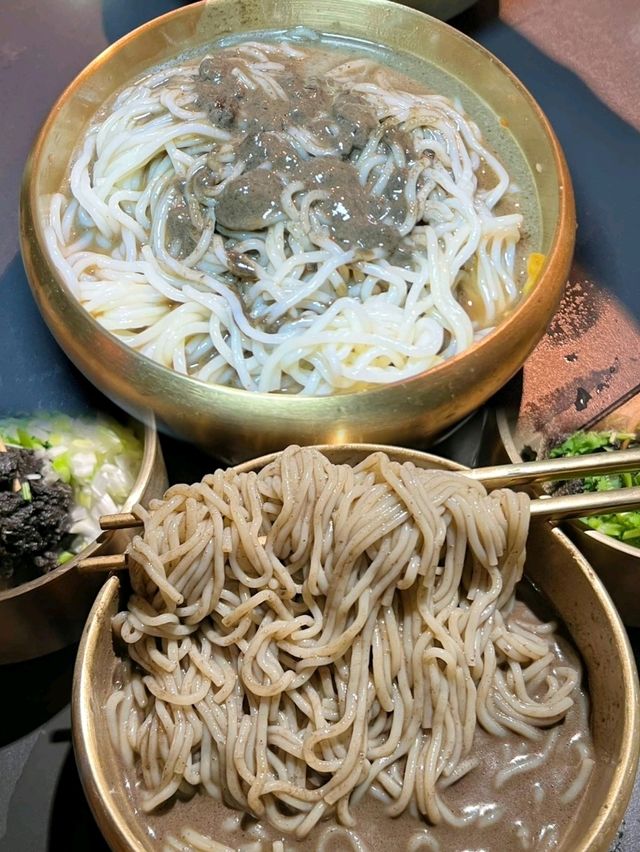 西塔烤肉店首創黑金麻醬絕對有驚喜 西塔烤肉店首創黑金麻醬絕對有驚喜