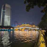 เดินตอนค่ำในเฉิงตู…ที่สะพานโค้งกลางแม่น้ำ