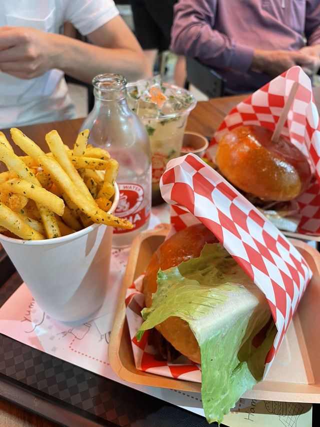 九龍城美式漢堡大閱兵🍔 九龍城美式漢堡大閱兵🍔