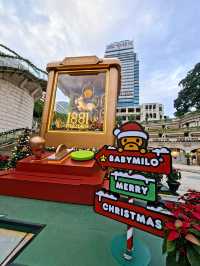 A Gilded Holiday Reverie 