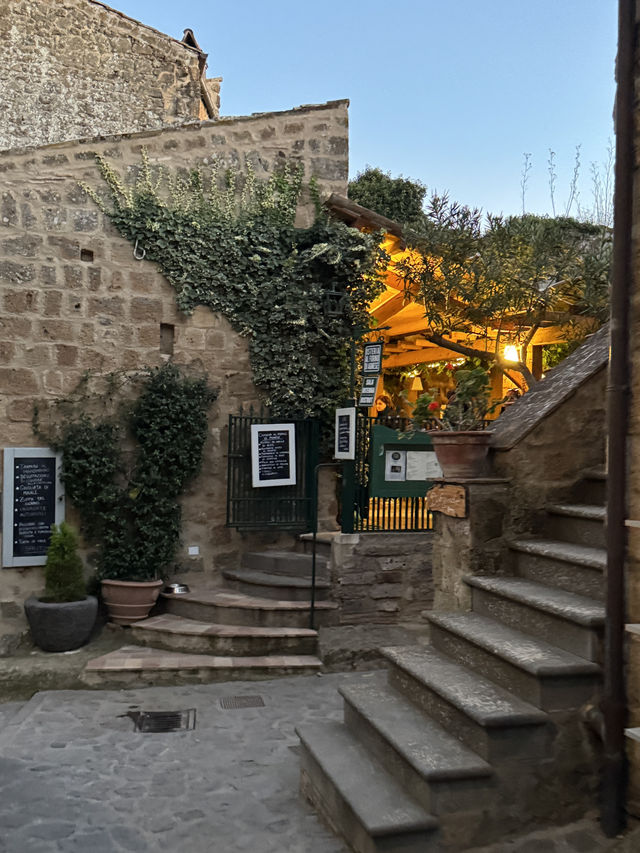 하늘 위에 떠 있는 듯한 성채, 라퓨타의 신비로운 세계