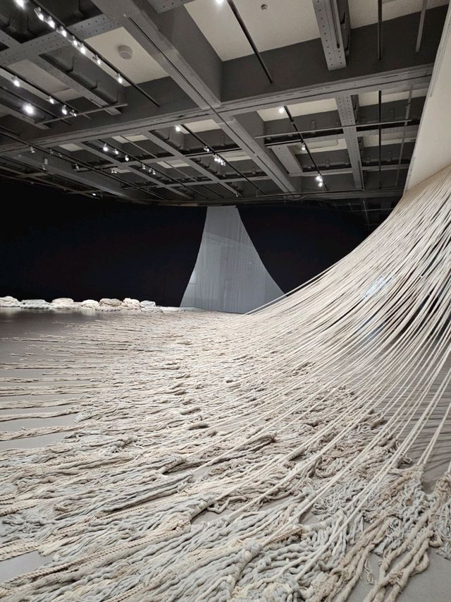 台北雙年展：〈地平線上的低吟〉，在藝術之間聽見世界的回聲