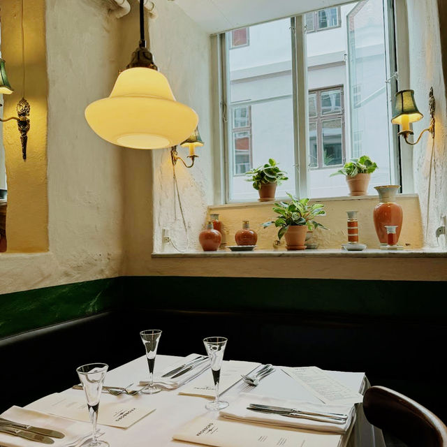 🇩🇰 Restaurant Kronborg: Copenhagen's Home of Authentic Smørrebrød & Hygge 🇩🇰 Restaurant Kronborg: Copenhagen's Home of Authentic Smørrebrød & Hygge