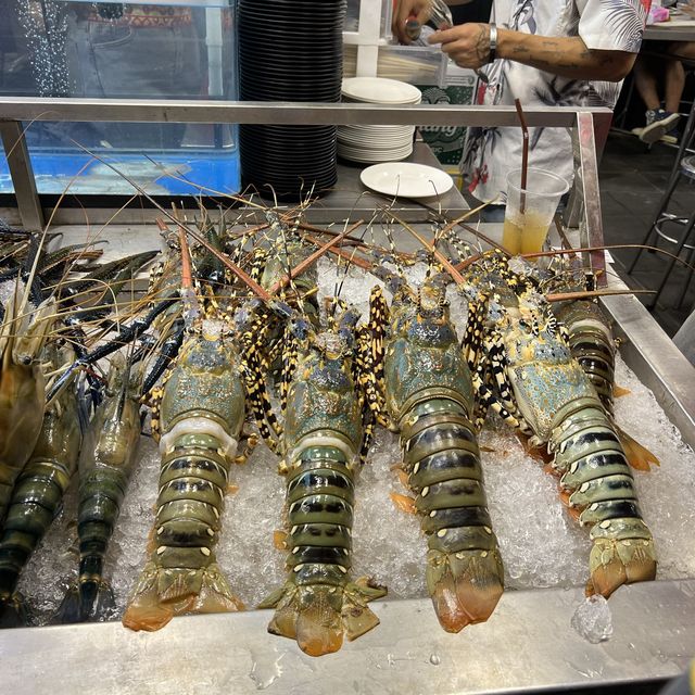美食劣食盡在Jodd Fairs夜市