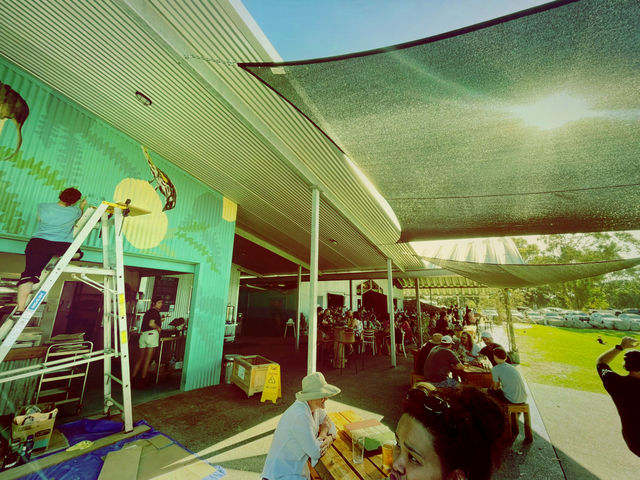 🍻 Lucky Bay Brewery: Cold Beer, Live Tunes & Good Times!