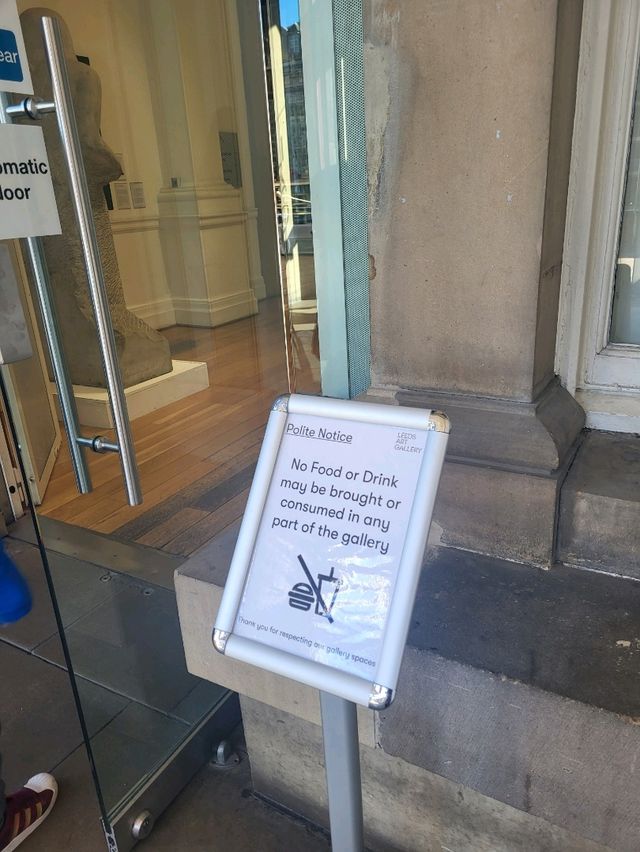 🏛濃厚的藝術氣息⚱️~利茲美術館 (Leeds Art Gallery) 