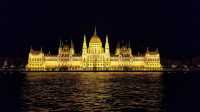 Budapest Bliss: Danube Delights 🏰🇭🇺