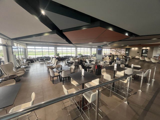몰타 공항 라운지 LA VALETTE CLUB